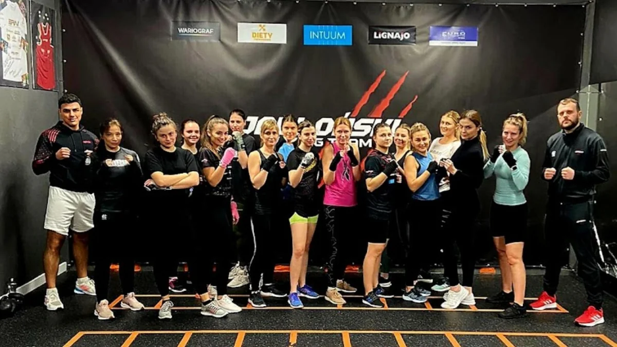 Tomasz Jabłoński boxing team-photo-5.webp