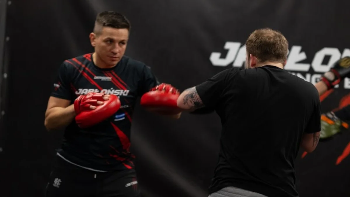 Tomasz Jabłoński boxing team-photo-6.webp